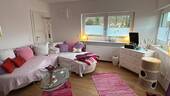 Wohnzimmer - Gemütliche 3,5-Zimmer-Wohnung mit Terrasse und frisch saniert