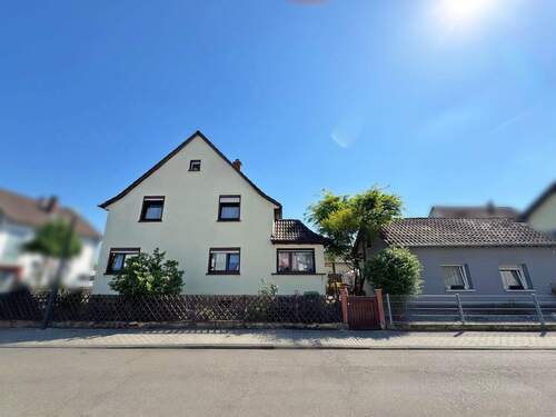 Titelbild - 9 Zimmer Mehrfamilienhaus, Wohnhaus zum Kaufen in Viernheim
