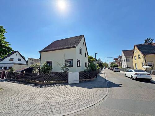 Außenansicht - Mehrfamilienhaus, Wohnhaus mit 196,00 m&sup2; in Viernheim zum Kaufen