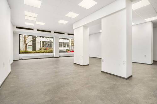 Laden- Gewerbefläche - BLICKFÄNGER: Renovierte Gewerbefläche mit großer Schaufensterfront in zentraler Lage zu vermieten