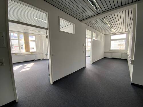 Bürobeipiel - 