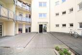 Hauseingang - Etagenwohnung mit 46,40 m&sup2; in Magdeburg zum Kaufen