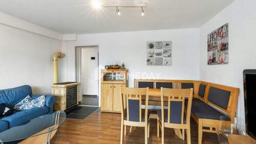 Wohnzimmer 2 - 3 Zimmer Etagenwohnung zum Kaufen in Meersburg