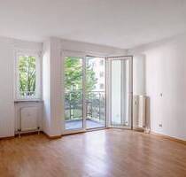 Helle 2-Zimmer-Wohnung mit Balkon & TG-Stellplatz in zentraler Lage - Berlin Mitte