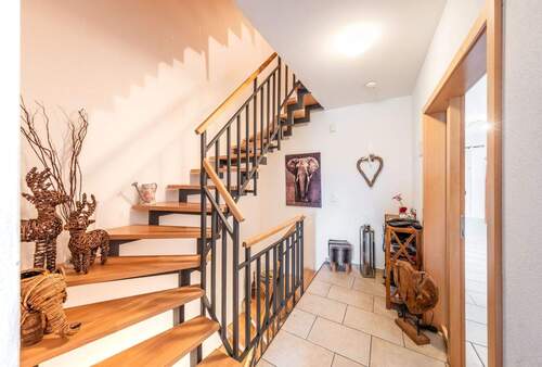 Eingangsbereich - 4 Zimmer Reihenmittelhaus zum Kaufen in Reichersbeuern