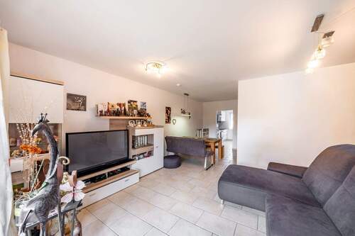 sonniges Wohnzimmer - 4 Zimmer Reihenmittelhaus in Reichersbeuern