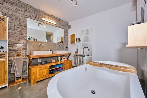 ETW Kagers Bad I - Etagenwohnung mit 120,00 m&sup2; in Straubing zum Kaufen