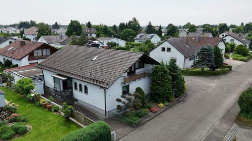 Drohne 3 - ÄUßERST GEPFLEGTES 1-FAM. MIT ELW IN BEVORZUGTER WOHNLAGE VON RIEDLINGEN