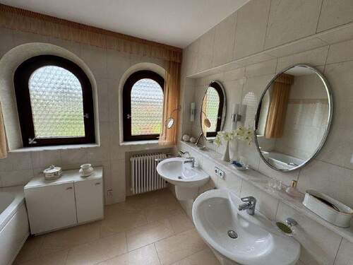 Bad EG 1 - 7 Zimmer Mehrfamilienhaus, Wohnhaus zum Kaufen in Riedlingen