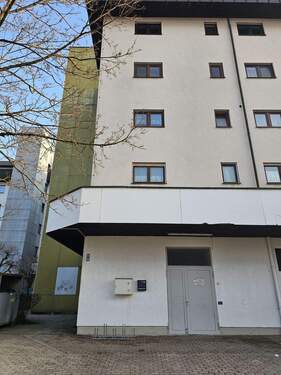 Außenansicht - gemütliche 3-Zimmer Wohnung - 700,00&nbsp;EUR Kaltmiete, ca.&nbsp; 78,00&nbsp;m&sup2;&nbsp;Wohnfl&auml;che