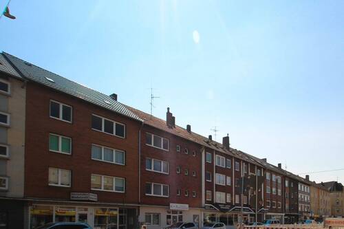 Hausansicht - 1,5 Zimmer - renoviert - Top Lage - renoviert