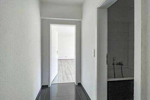 Flur - 1 Zimmer Etagenwohnung zur Miete in Bochum