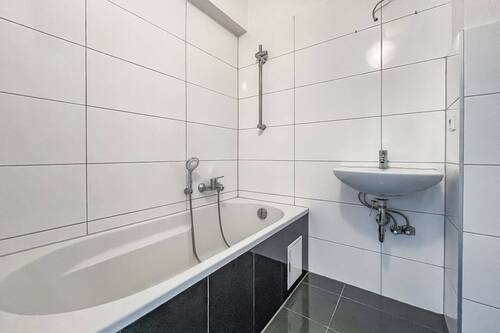 Badezimmer 1/2 - 1 Zimmer Etagenwohnung in Bochum