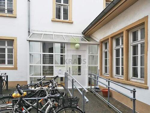 Hauseingang - Etagenwohnung mit 93,10 m² in Heidelberg zur Miete