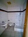 Bad mit Dusche - 