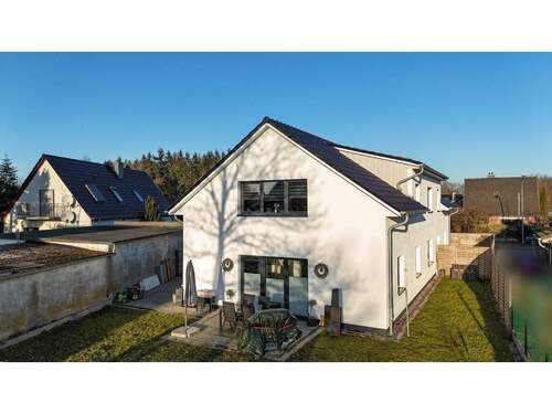 toller Garten und Terrasse - 3 Zimmer Etagenwohnung zum Kaufen in Klein Kummerfeld