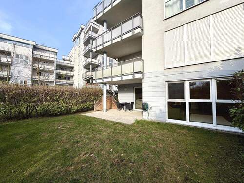 Garten mit Terrasse - 