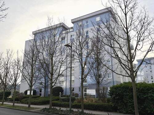 Hausansicht - Hochwertig naturgelegene Erdgeschosswohnung in Frankfurt