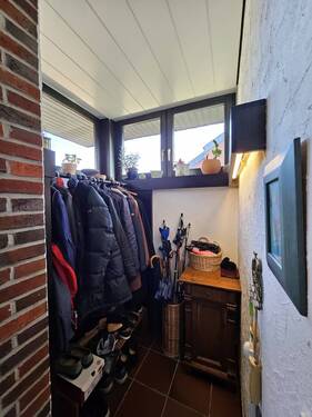 Flur mit Garderobe - 