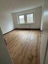 Wohnzimmer - Sanierte Wohnung mit Charme in der Franz-Mehring-Str.