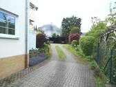 Zuwegung zu den PKW-Stellpätzen - Etagenwohnung mit 62,00 m&sup2; in Schleiz zum Kaufen