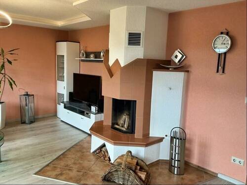 Wohnzimmer mit Kamin - 