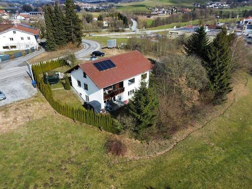 vermietetes Zweifamilienhaus - 9 Zimmer Mehrfamilienhaus, Wohnhaus zum Kaufen in Waldkirchen