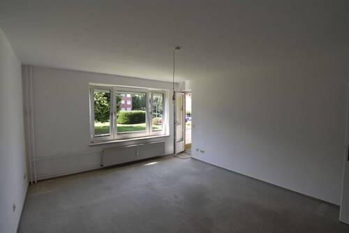 Wohnzimmer - ~~Ideal für Senioren - Sehr gepflegte Wohnung im Hochparterre in Rendsburg - Rotenhof~~
