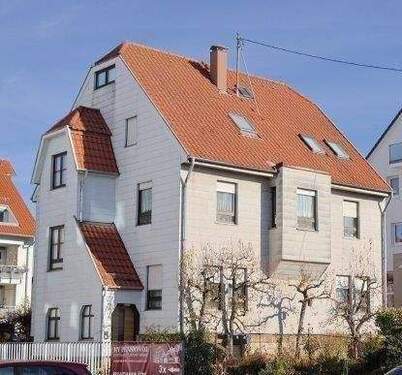 Mehrfamilienhaus - 3-Familienhaus auf großem Grundstück: Ideal für Investoren und Familien!