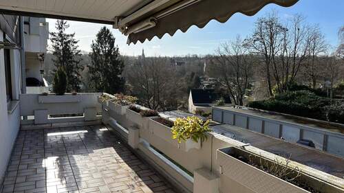Großer Balkon mit bester Süd-West-Ausrichtung - 