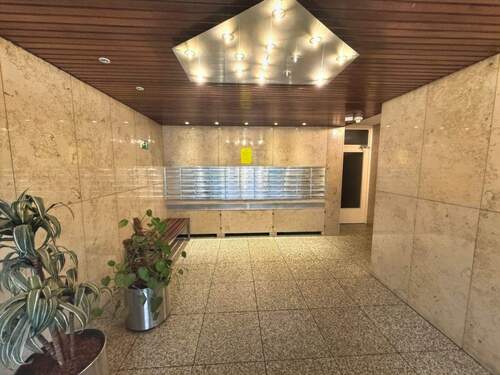 Entrée - 3 Zimmer Etagenwohnung zum Kaufen in Wuppertal