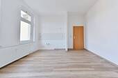 Wohnzimmer 2-3 - Wohnen mit Weitblick - smarte 2-Raum-Wohnung in Chemnitz, 34?m² mit Stil