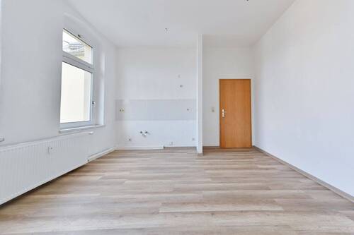 Wohnzimmer 2-3 - Wohnen mit Weitblick - smarte 2-Raum-Wohnung in Chemnitz, 34?m² mit Stil