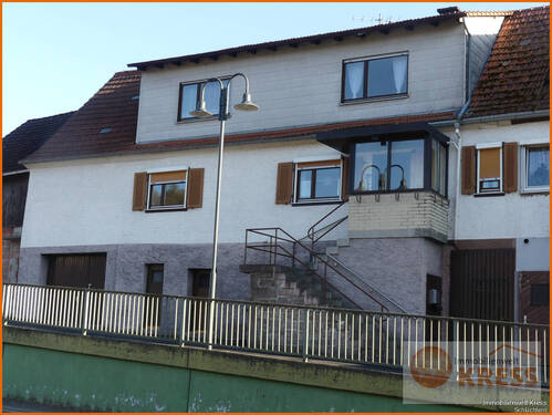 Bild 1 - Ehemaliges Bauernhaus in der Ortslage von Snt-Jossa mit Garage und Balkon und tollem Fernblick