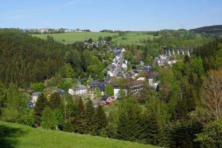 Blick auf Wallendorf mit Viadukt - 
