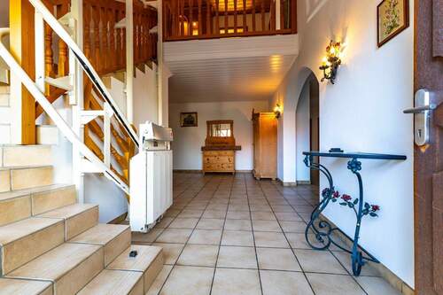 EFH Gundhöring Eingangsbereich - 9 Zimmer Einfamilienhaus in Feldkirchen