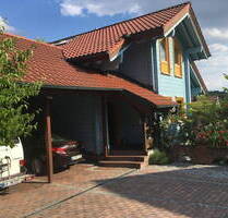 Am Waldrand gelegenes Einfamilienhaus mit ELW und parkähnlichem Garten - Landshut Wolfgang