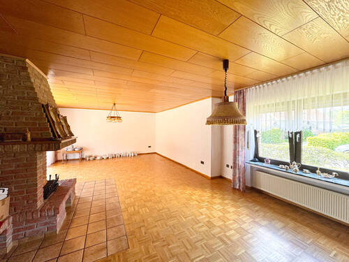 Wohn- und Esszimmer - Einfamilienhaus mit 188,60 m² in Neuenhaus zum Kaufen