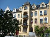 Ansicht vorn - Charmantes Mehrfamilienhaus im Wohngebiet