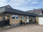 Vorderseite / Eingang - Preiswerter, in ruhiger Lage gelegener Bungalow in Bocholt