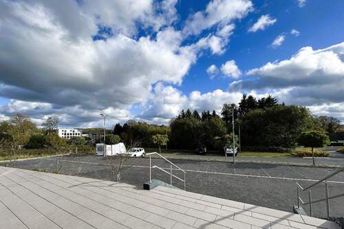 Parkplatz und Wegeerschließung - 