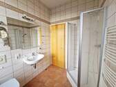Badezimmer - Etagenwohnung mit 58,60 m&sup2; in Plauen zur Miete