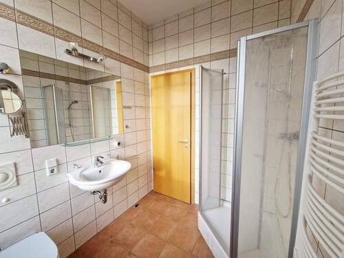 Badezimmer - Etagenwohnung mit 58,60 m&sup2; in Plauen zur Miete