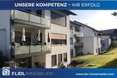Modernes Mehrfamilienhaus mit durchdachtem Grundriss und großzügigen Balkonen - Provisionsfreie, renovierte 3,5 Zimmer Eigentumswohnung in 6-Fam. Haus - 1.Stock mit Balkon