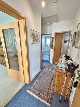 Flur - Etagenwohnung mit 98,00 m&sup2; in Stuhr zum Kaufen