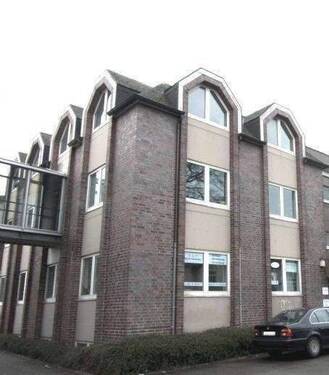 Außenansicht - **Alt-Rahlstedt, Erstbezug nach Komplettsanierung, offene 2-Zi-Wohnung, 2. OG, Balkon, TG Stellplatz**
