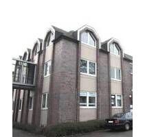 **Alt-Rahlstedt, Erstbezug nach Komplettsanierung, offene 2-Zi-Wohnung, 2. OG, Balkon, TG Stellplatz** - Hamburg