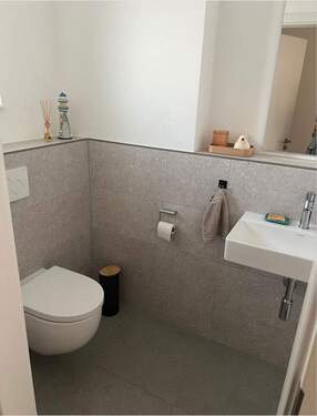 Gäste-WC - Doppelhaushälfte mit 184,60 m² in Offenburg-Elgersweier zur Miete