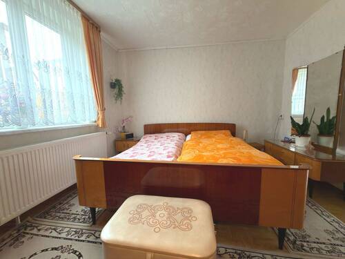Schlafzimmer EG - 8 Zimmer Einfamilienhaus in Bad Langensalza