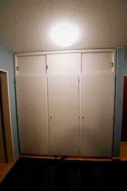 Flur EBS - 2 Zimmer Etagenwohnung in Karlsruhe